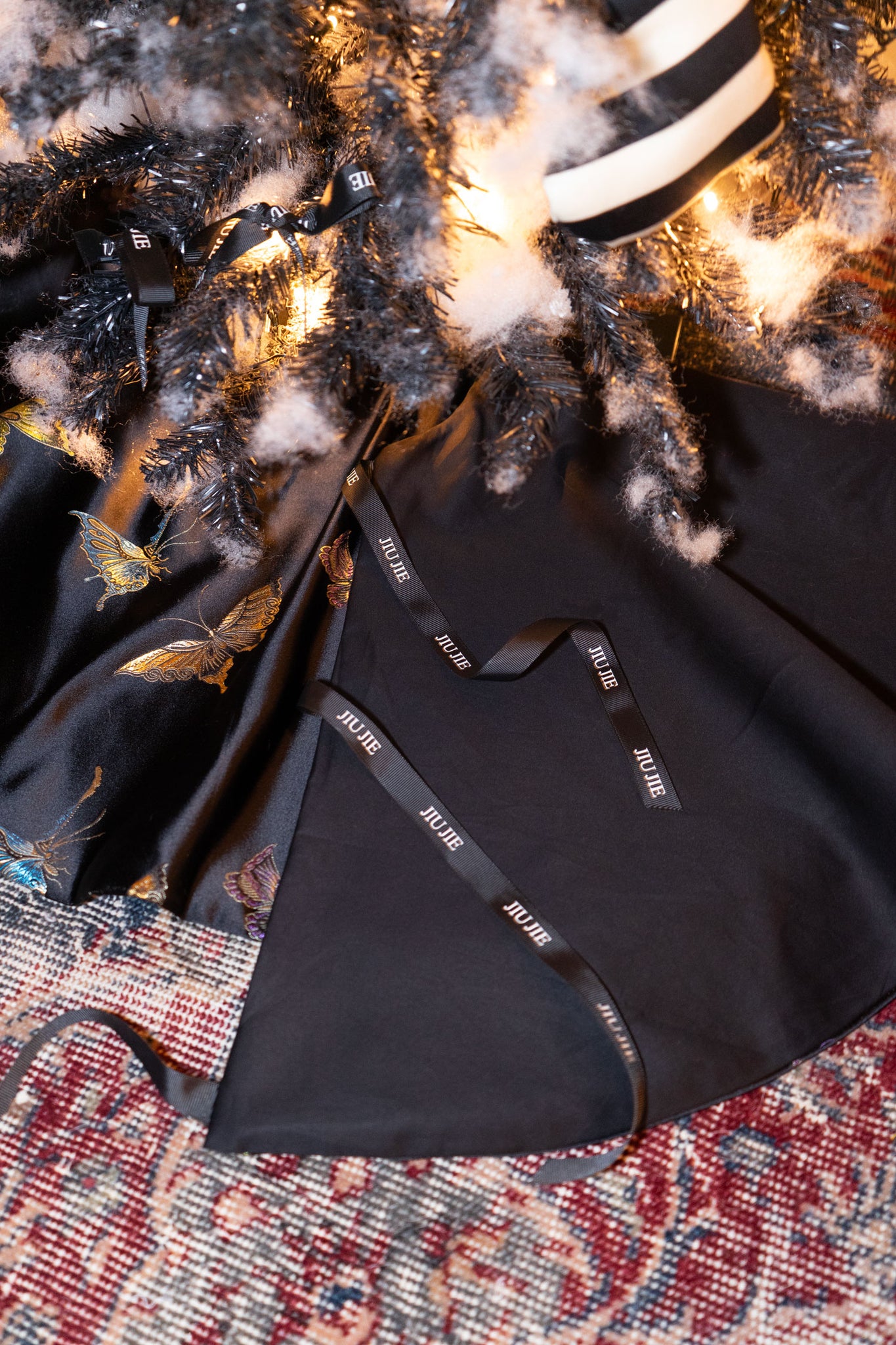 'Dark Romance' Black Holiday Tree Skirt
